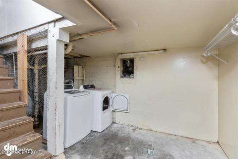 716 Irwin St, Anchorage, AK 99508 photo 23