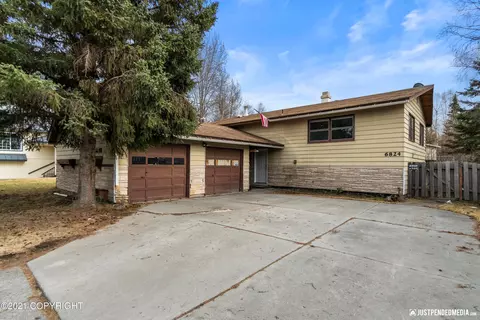 6824 E 16th Ave, Anchorage, AK 99504 photo 1