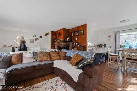 6824 E 16th Ave, Anchorage, AK 99504 photo 9