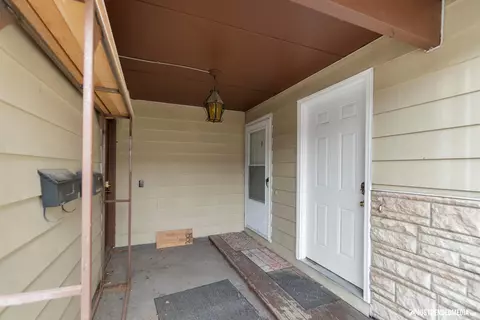 6824 E 16th Ave, Anchorage, AK 99504 photo 4