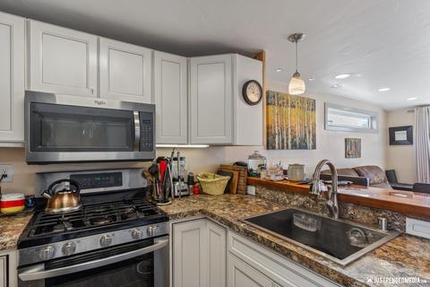 1511 Summit View St, Anchorage, AK 99504 photo 8