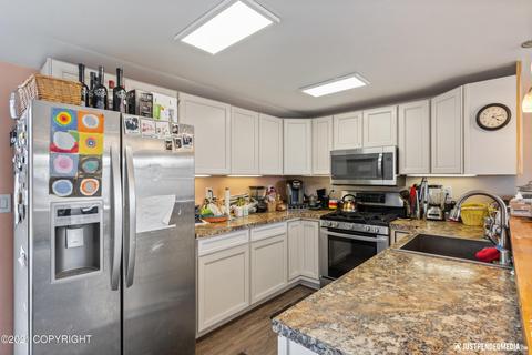 1511 Summit View St, Anchorage, AK 99504 photo 7