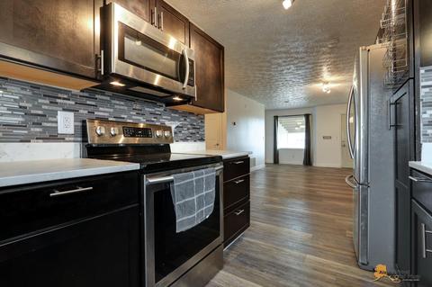 8005 E 36th Ave, Anchorage, AK 99504 photo 17