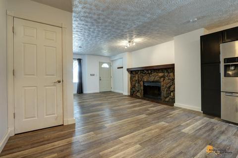8005 E 36th Ave, Anchorage, AK 99504 photo 11
