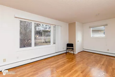 6115 Chevigny St, Anchorage, AK 99502 photo 9