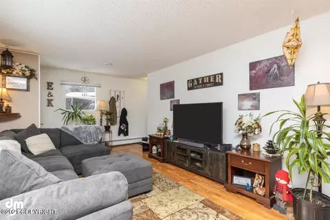 6115 Chevigny St, Anchorage, AK 99502 photo 7