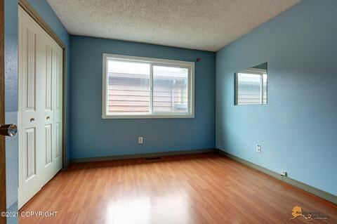 3217 Wiley Post Loop, Anchorage, AK 99517 photo 12