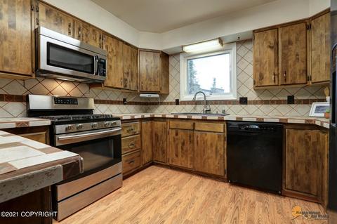 6437 Hampton Dr, Anchorage, AK 99504 photo 16