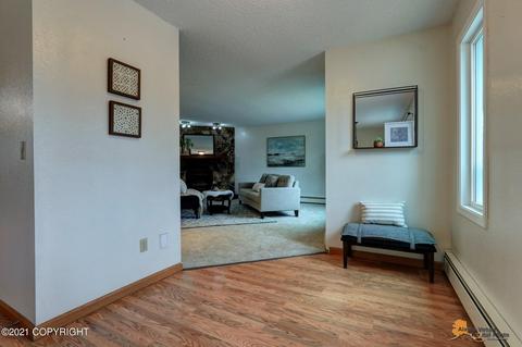 6437 Hampton Dr, Anchorage, AK 99504 photo 4