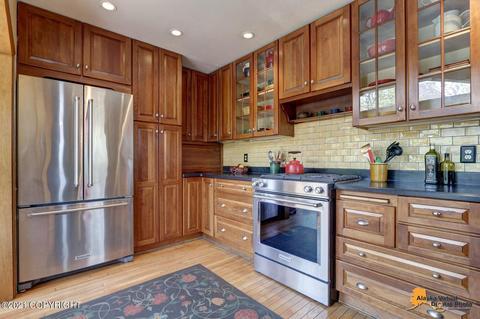 30319 List Cir, Eagle River, AK 99577 photo 16