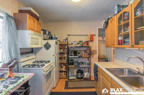 885 Runamuck Ave, North Pole, AK 99705 photo 4