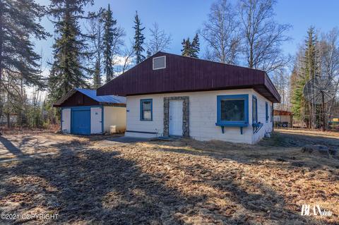 885 Runamuck Ave, North Pole, AK 99705 photo 1