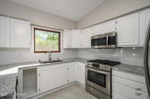9629 Balandra Cir, Eagle River, AK 99577 photo 7