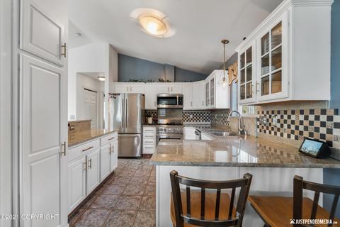 8944 Birch Park Cir, Eagle River, AK 99577 photo 8