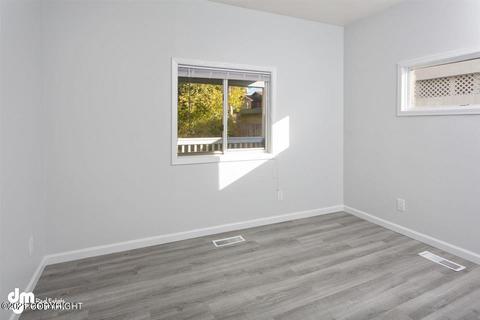6910 E 12th Ave, Anchorage, AK 99504 photo 16