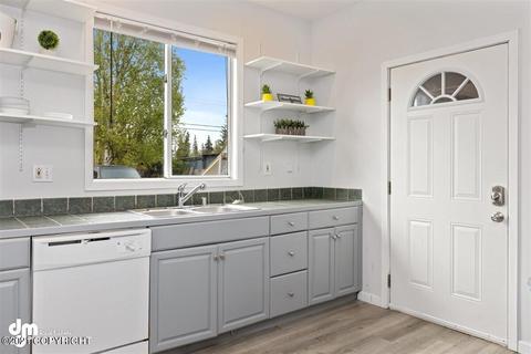 6910 E 12th Ave, Anchorage, AK 99504 photo 11