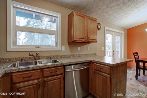 12516 Crested Butte Dr, Eagle River, AK 99577 photo 4
