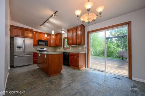 16706 Riddell Cir, Eagle River, AK 99577 photo 9