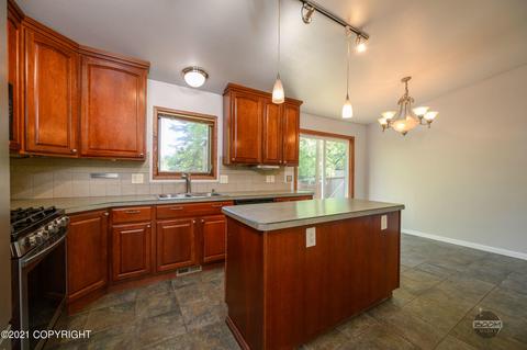 16706 Riddell Cir, Eagle River, AK 99577 photo 8