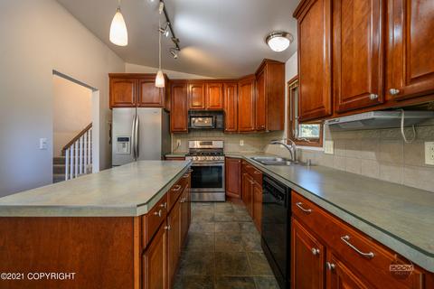 16706 Riddell Cir, Eagle River, AK 99577 photo 6