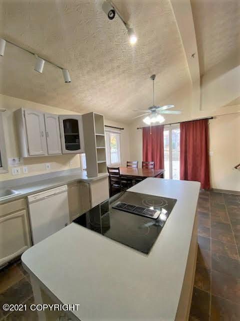 900 Lighthouse Ct, Anchorage, AK 99515 photo 4