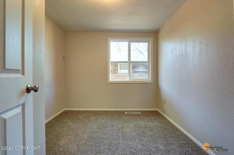 2441 Oak Dr, Anchorage, AK 99508 photo 15