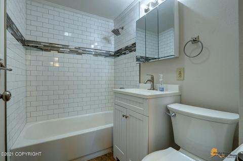 2441 Oak Dr, Anchorage, AK 99508 photo 9