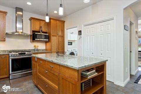 10759 Briggs Cache Cir, Eagle River, AK 99577 photo 8