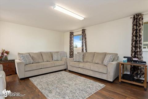 806 E 72nd Ave, Anchorage, AK 99518 photo 5