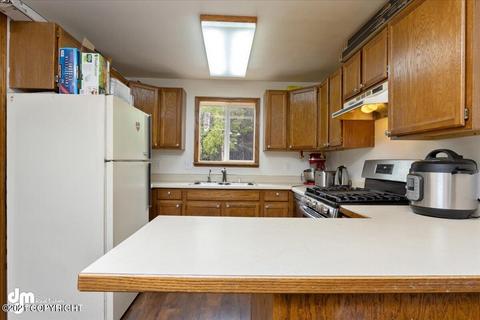 806 E 72nd Ave, Anchorage, AK 99518 photo 8