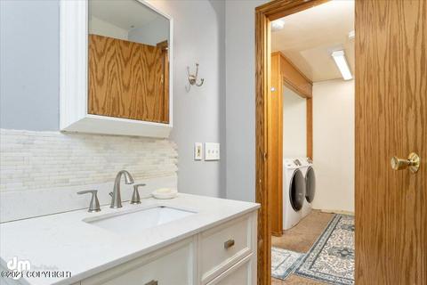 806 E 72nd Ave, Anchorage, AK 99518 photo 15