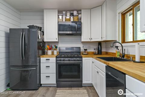8815 Dome Cir, Eagle River, AK 99577 photo 9