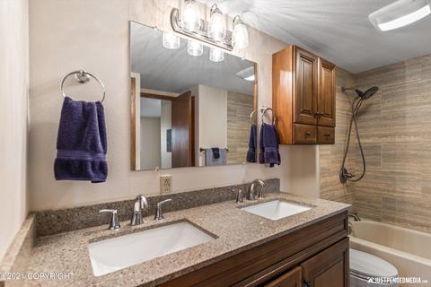 9645 Independence Dr # D-202, Anchorage, AK 99507 photo 11