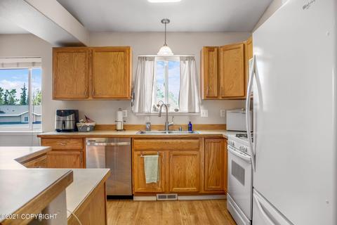 8841 Danny Cir, Eagle River, AK 99577 photo 12