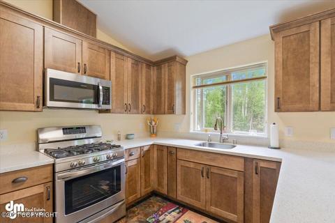 20939 Crabtree St, Chugiak, AK 99567 photo 6