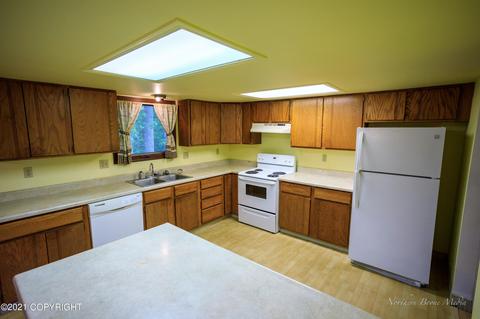 17308 Teklanika Dr, Eagle River, AK 99577 photo 11