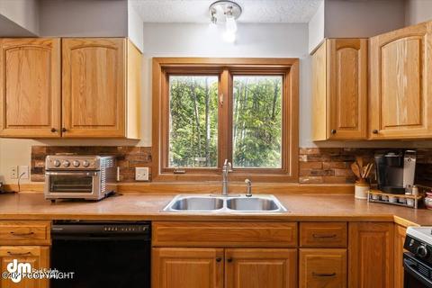 26066 Log Cabin Cir, Eagle River, AK 99577 photo 10