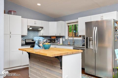 8827 Dome Cir, Eagle River, AK 99577 photo 7