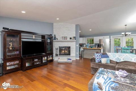 8827 Dome Cir, Eagle River, AK 99577 photo 5