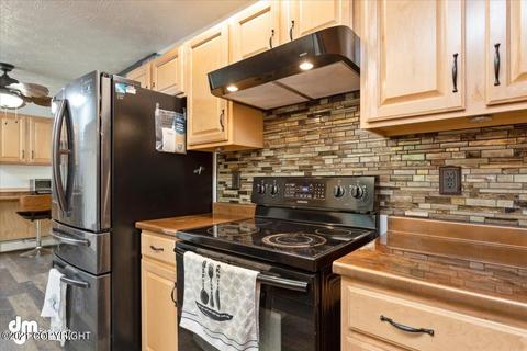 11020 Katlian Dr, Eagle River, AK 99577 photo 10
