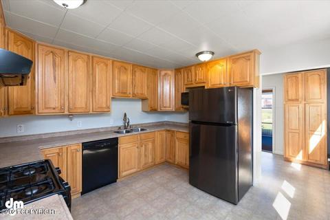 6601 E 10th Ave, Anchorage, AK 99504 photo 14