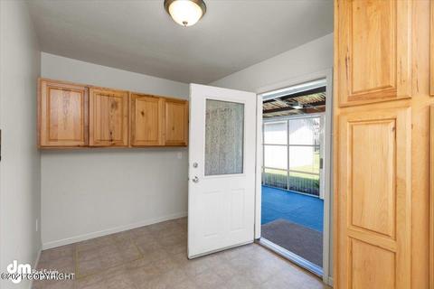 6601 E 10th Ave, Anchorage, AK 99504 photo 10