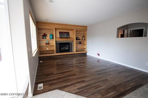8741 Plumas Cir, Eagle River, AK 99577 photo 9