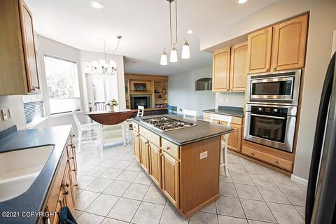 8741 Plumas Cir, Eagle River, AK 99577 photo 8