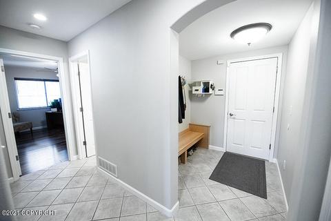 8741 Plumas Cir, Eagle River, AK 99577 photo 11