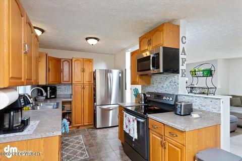 10847 Goodpaster Cir, Eagle River, AK 99577 photo 12