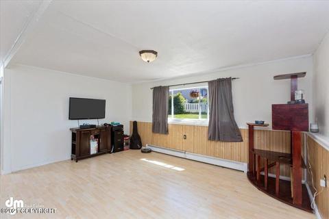 10847 Goodpaster Cir, Eagle River, AK 99577 photo 23
