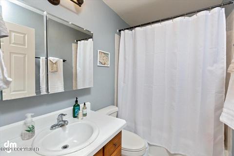 10847 Goodpaster Cir, Eagle River, AK 99577 photo 24