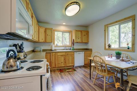4030 E Ruth Dr, Wasilla, AK 99654 photo 9
