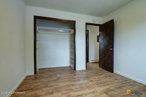 1906 Thunderbird Pl, Anchorage, AK 99503 photo 12